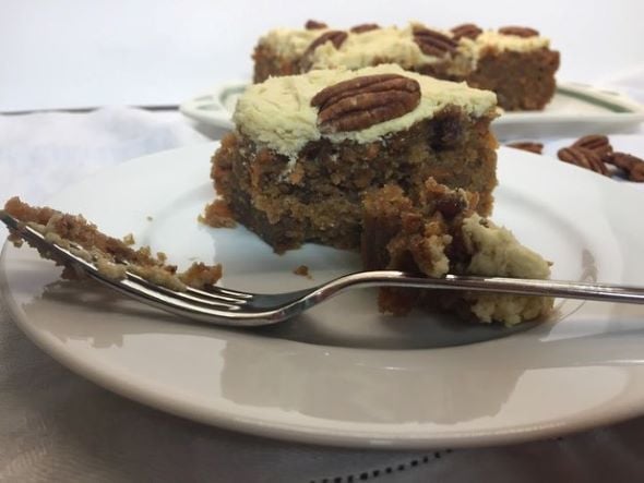 Carrot cake tray bake