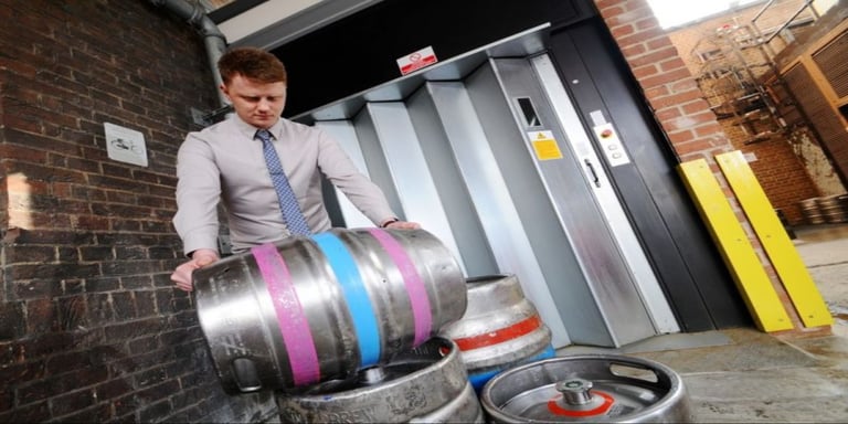 What Are the Main Types of Goods Lift?