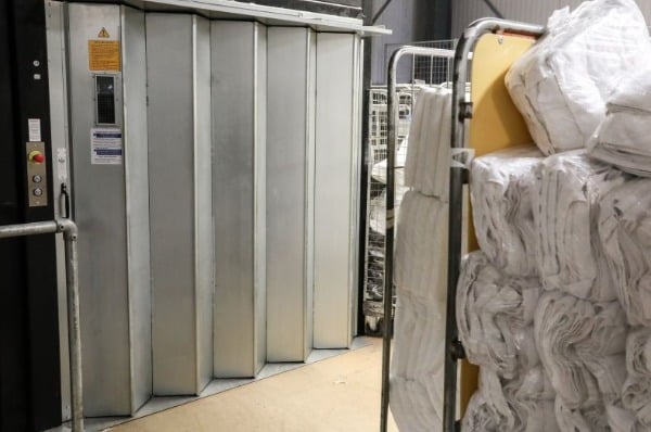 everything-you-need-to-know-mezzanine-goods-lifts-HALO